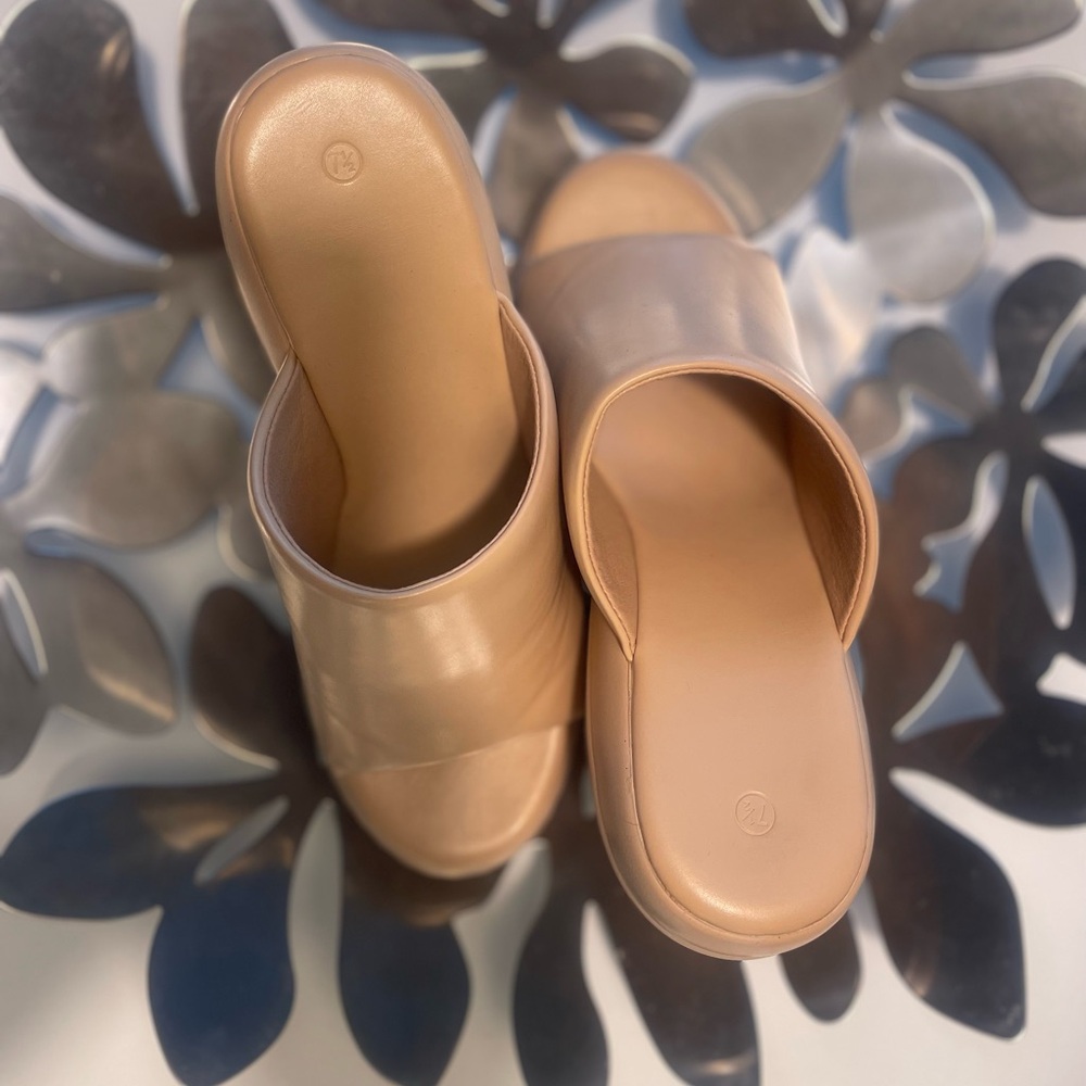 Like new, feather light,  nude platform wedges